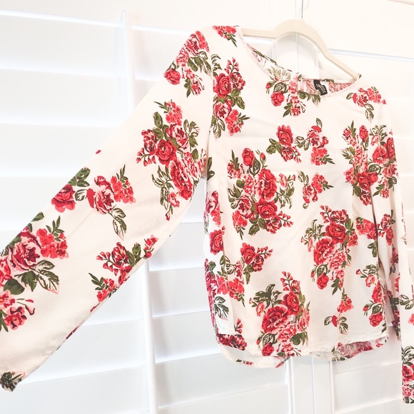 Romantic red floral blouse - Picture 2 of 2